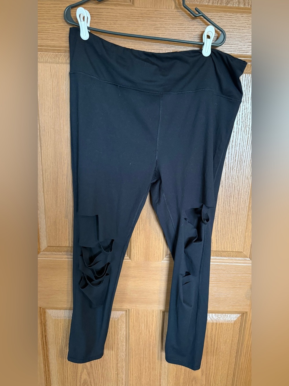 Mono B Black High-Waist Leggings with Cut-Out Detail